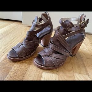Women’s Freebird Claw Heels